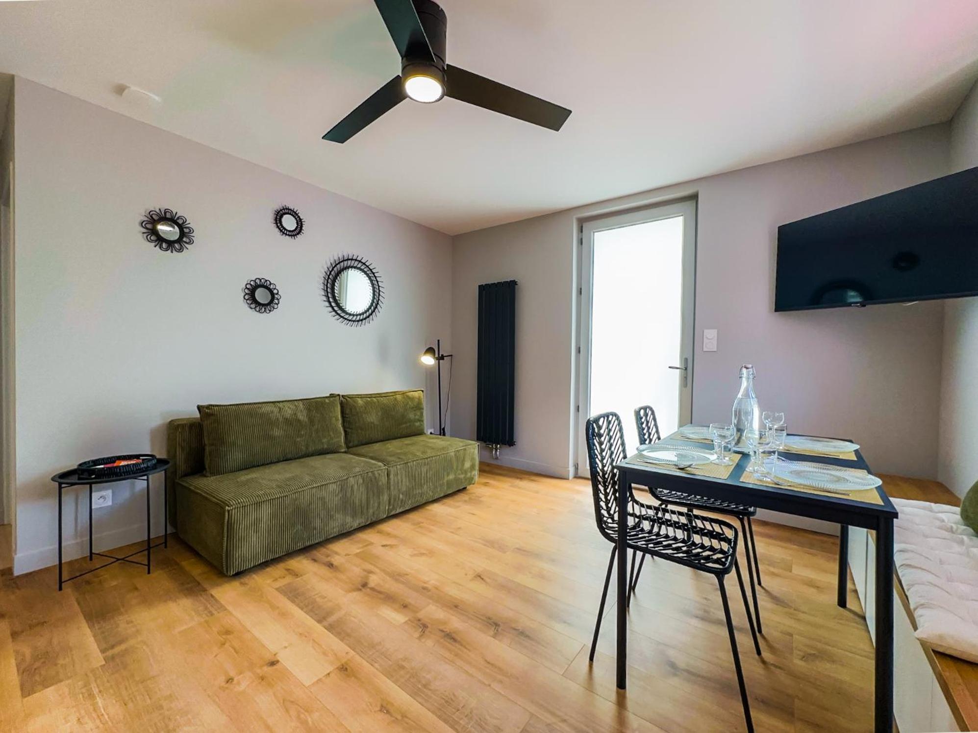 Serenity Suite Vénissieux Extérieur photo